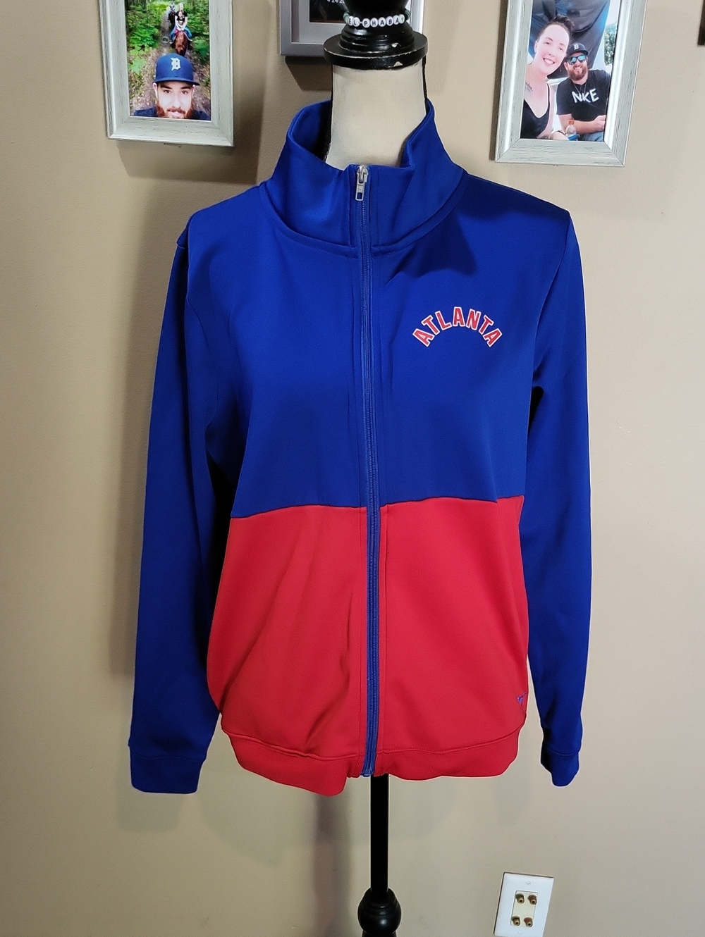 Victoria's Secret PINK Atlanta Braves Jacket